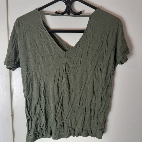 3/$15 dark Green v-neck old navy top - Picture 2 of 5